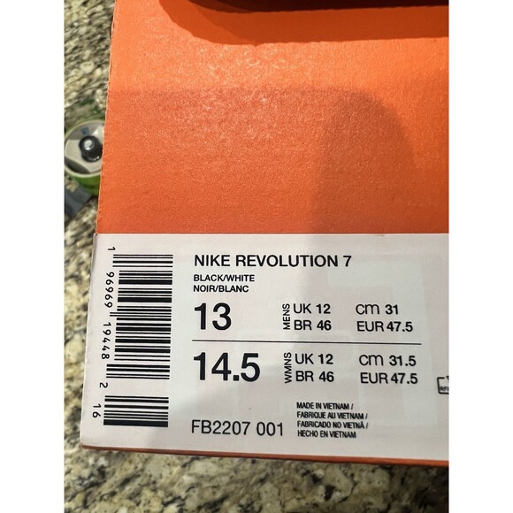 Nike Revolution 7 Men Running Shoes Black White FB2207 001 Size 13 Gym Outdoor main image 6